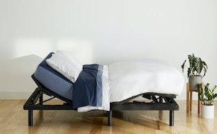Adjustable bed frame